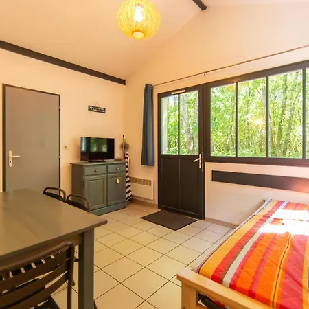Maisonnette 6 Pers Dans Avec Piscine Ferienhaus Ares
