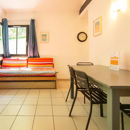 Ferienhaus Maisonnette 6 Pers Dans Avec Piscine Ares