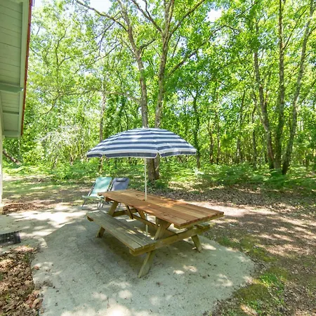 Maisonnette 6 Pers Dans Avec Piscine Ferienhaus