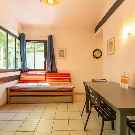 Maisonnette St Brice 44 For 5 Persons Hébergement de vacances