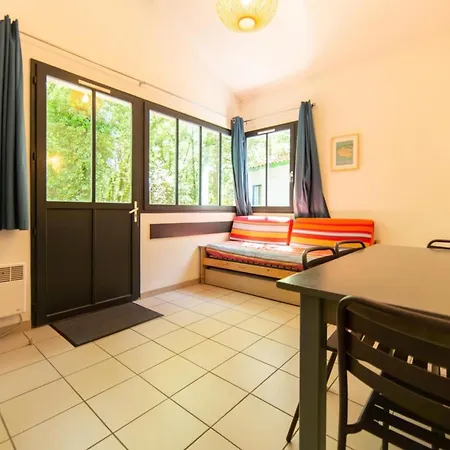 Hébergement de vacances Maisonnette St Brice 44 For 5 Persons