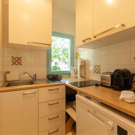 Maisonnette St Brice 44 For 5 Persons Hébergement de vacances Ares