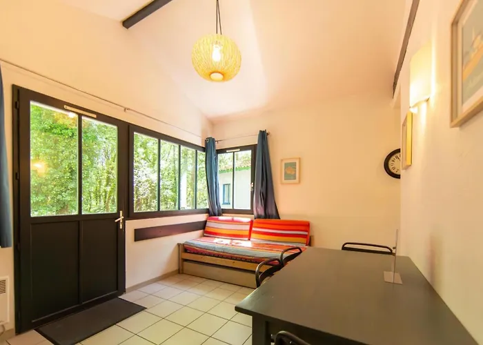 Maisonnette St Brice 44 For 5 Persons * Arès